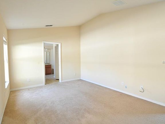 3rd image of 2109 Briarcliff Cir