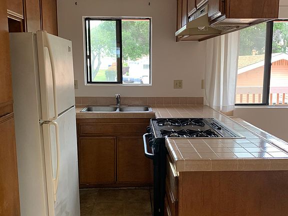 4th image of 309 S Ditmar St APT C