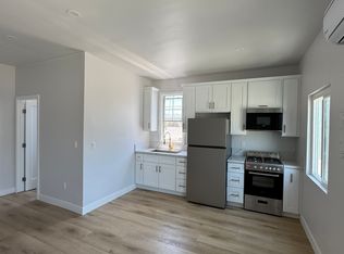 1047 Irolo St APT 208, Los Angeles, CA 90006