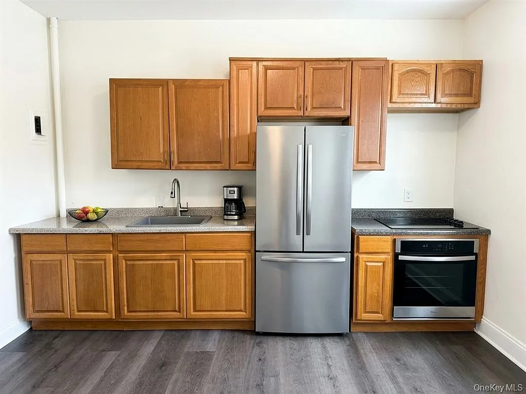2 bed, 1000 sqft, $2,300 — Photo 3