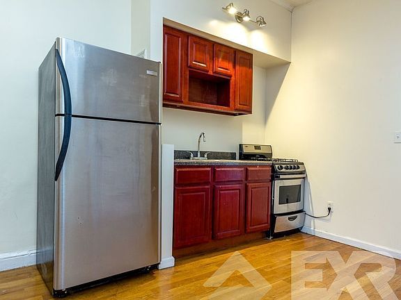 5th image of 191 Troutman St #4KW