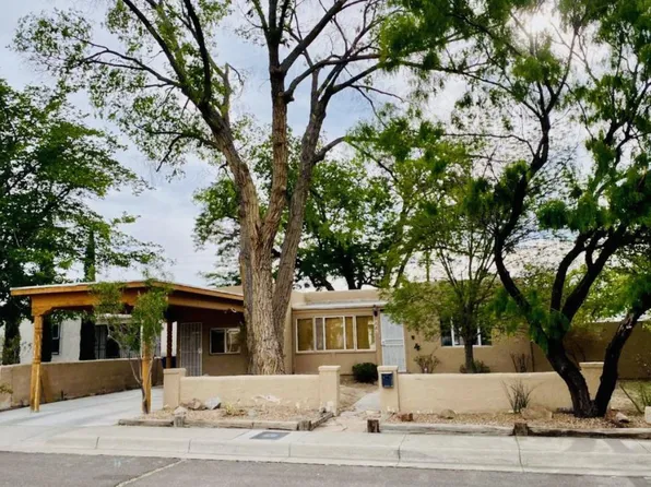 448 60th St NW, Albuquerque, NM 87105