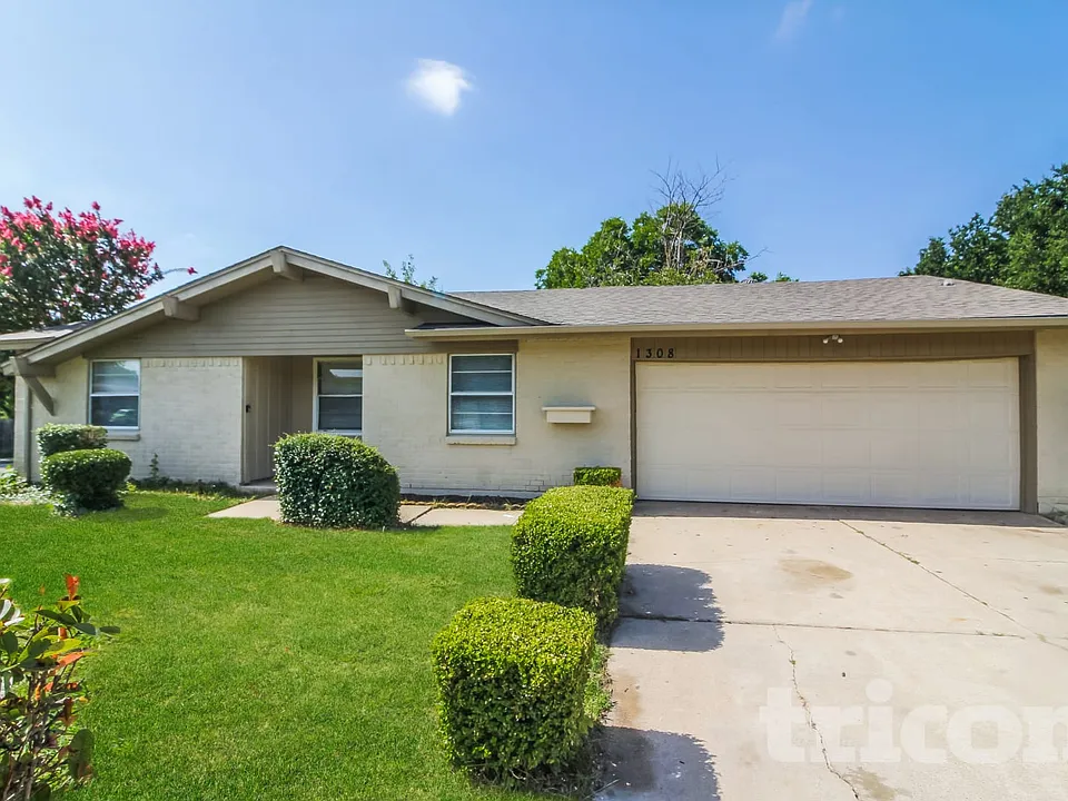 1308 Timberview Ln