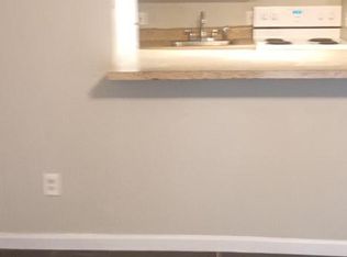 116 N Warren St APT 6, Burleson, TX 76028