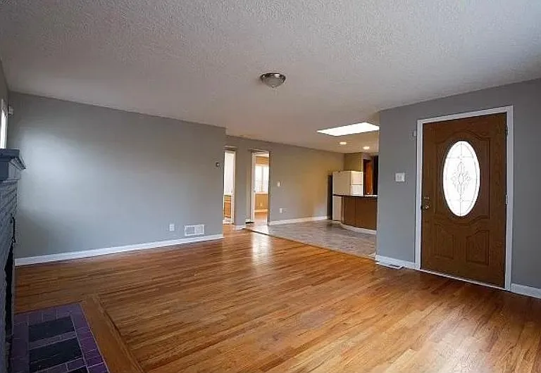 6611 NE Bellevue Ave — Photo 2