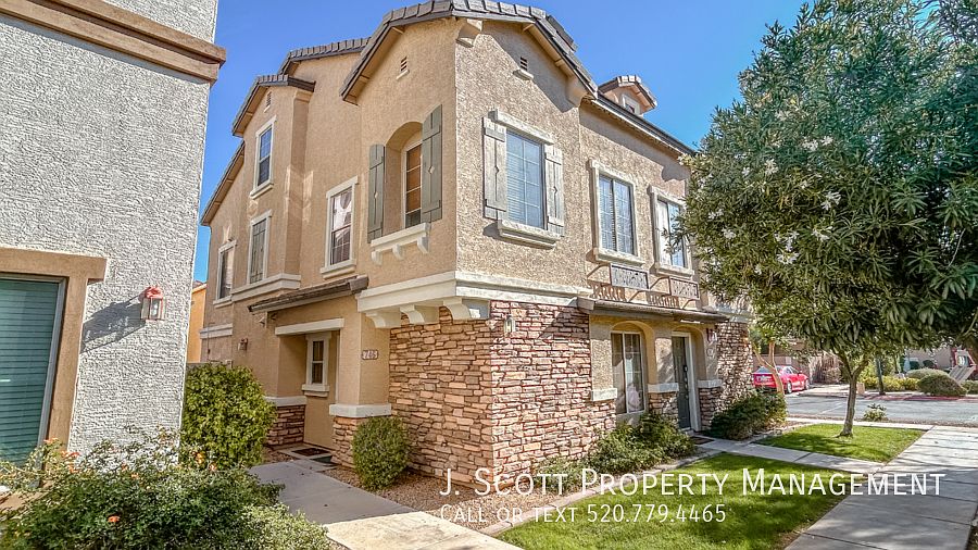 1st image of 746 N Laguna Dr