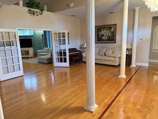4 bed, 2651 sqft, $5,000 — Photo 4