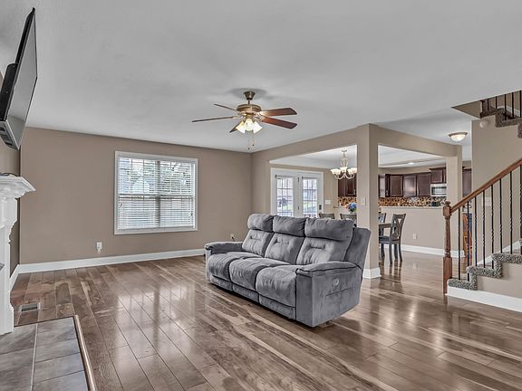 5th image of 3732 Windhaven Ct