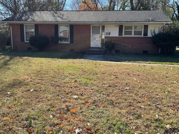 3826 Sudbury Rd, Charlotte, NC 28205