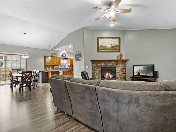 4th image of 500 Cedar Dr