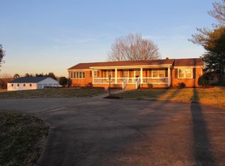 1385 Ringgold Rd, Ringgold, VA 24586