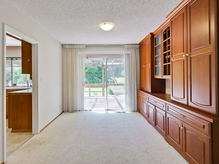 21940 Rucker Dr — Photo 55