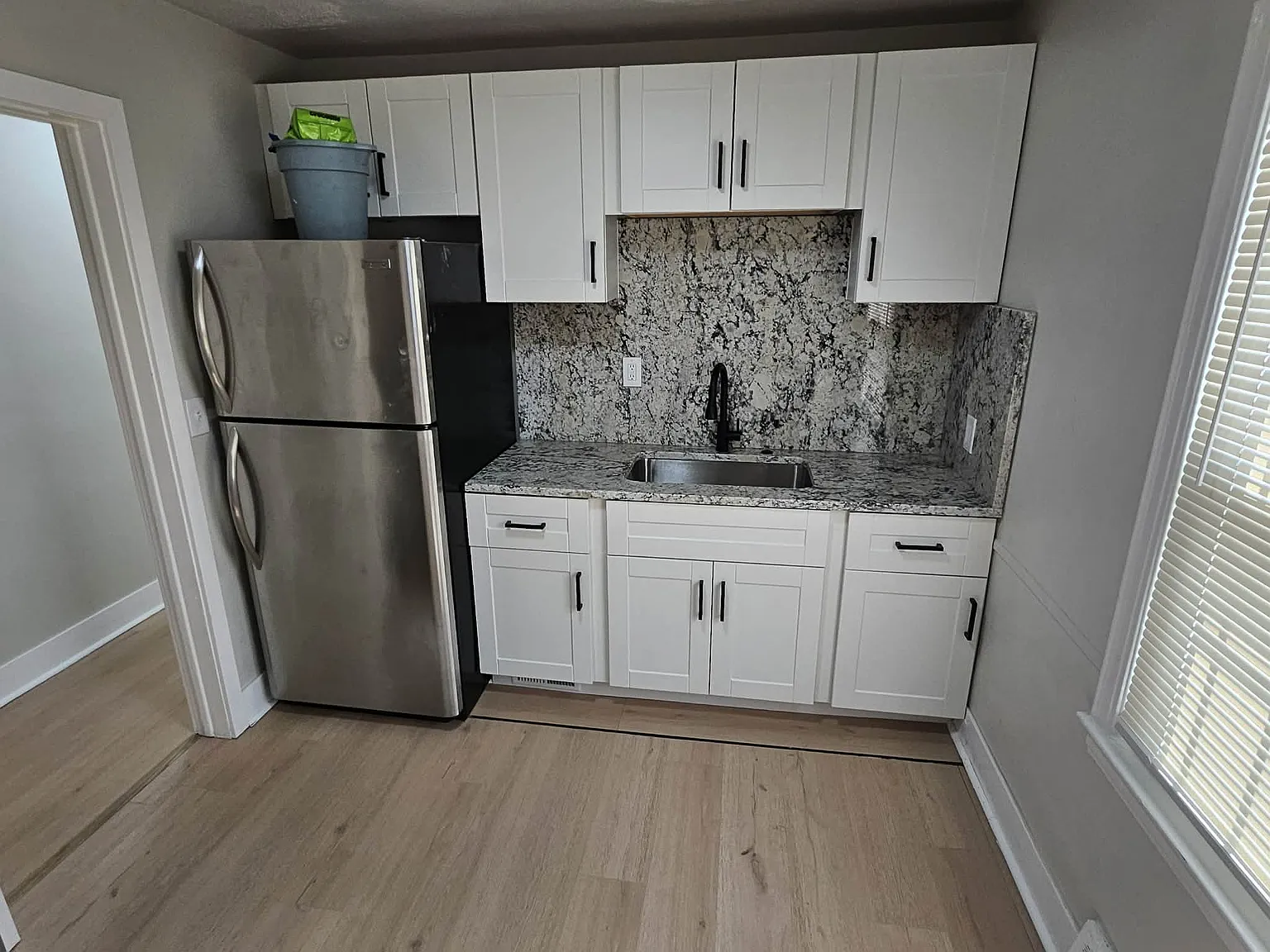 1 bed, 600 sqft, $989 — Photo 4