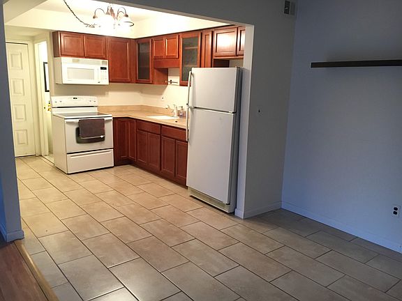 4th image of 29648 City Dr #1