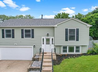 22 Fernwood Rd, Montgomery, IL 60538