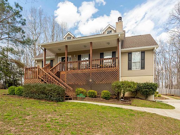 3rd image of 299 Country Ln