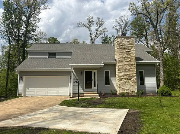 5823 Timber Creek Rd, Cedar Rapids, IA 52411