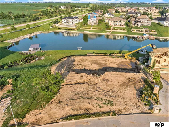 11738 N 173rd Cir, Bennington, NE 68007