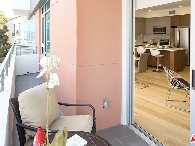 938 S Orange Grove Ave #405 — Photo 6