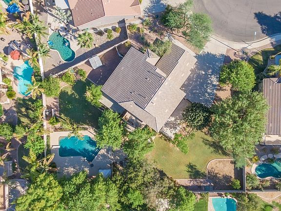 4th image of 2874 E Westchester Dr