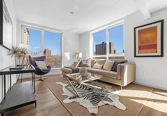 3rd image of 814 Amsterdam Ave #9D