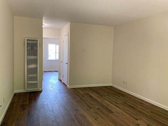 5th image of 731 Bradford Way #B