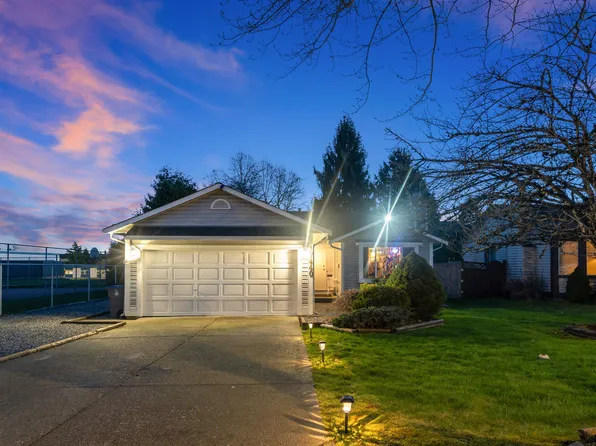 17440 61a Ave, Surrey, BC V3S 6Y2