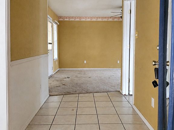 2nd image of 502 E College St