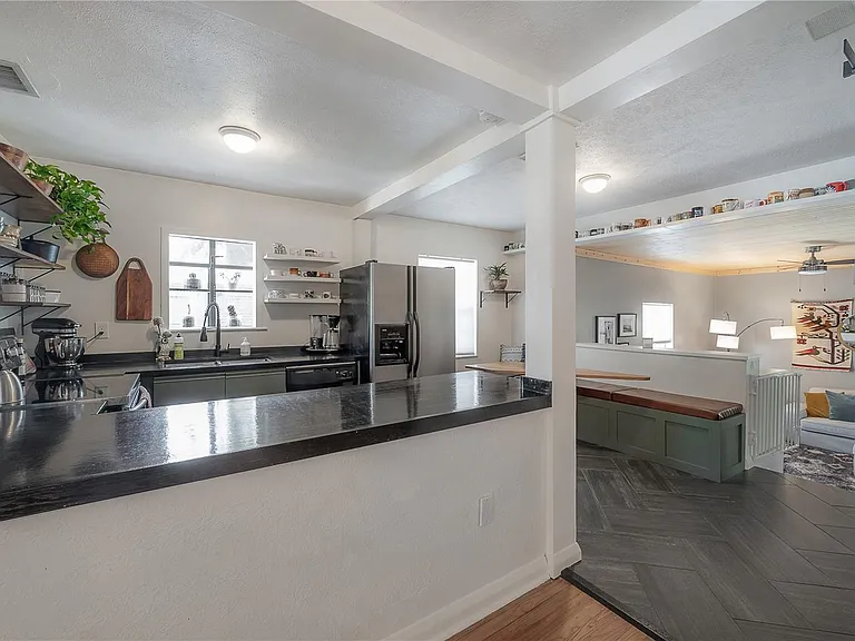 4107 N Seminole Ave — Photo 23