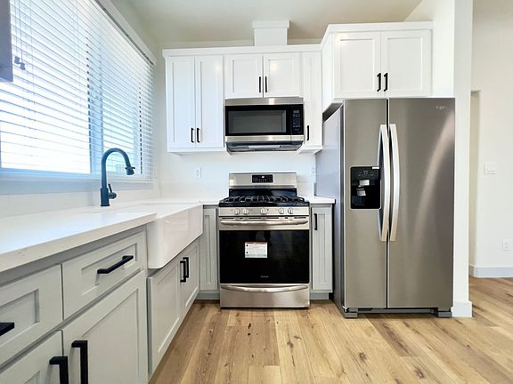 4th image of 1152 E 1st St APT 310