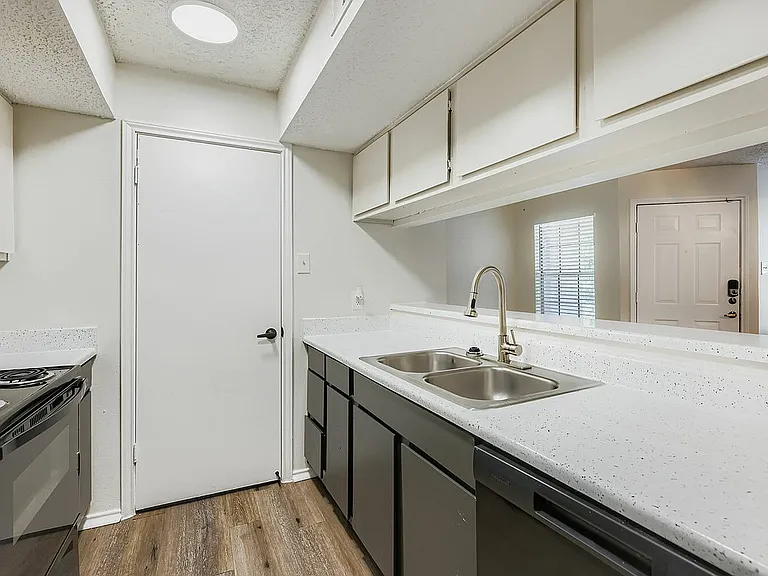 Rise Apollo Heights — Photo 34