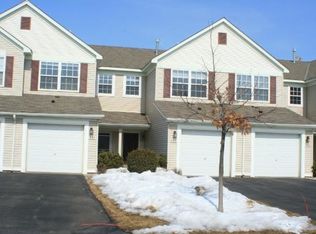 903 Providence Dr, Shakopee, MN 55379