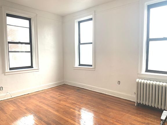 2nd image of 64 Locust Hill Ave APT 3D