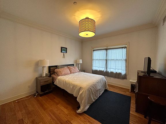 5th image of 17 Green St Ste 2B