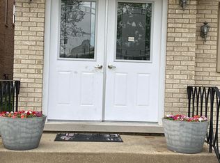 5154 Carol St APT 2, Skokie, IL 60077