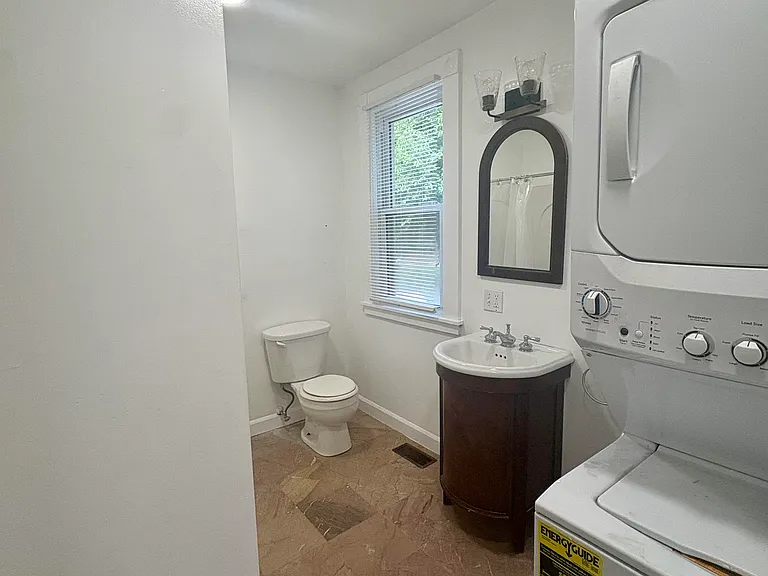 1740 Farmington Ave #2E — Photo 13