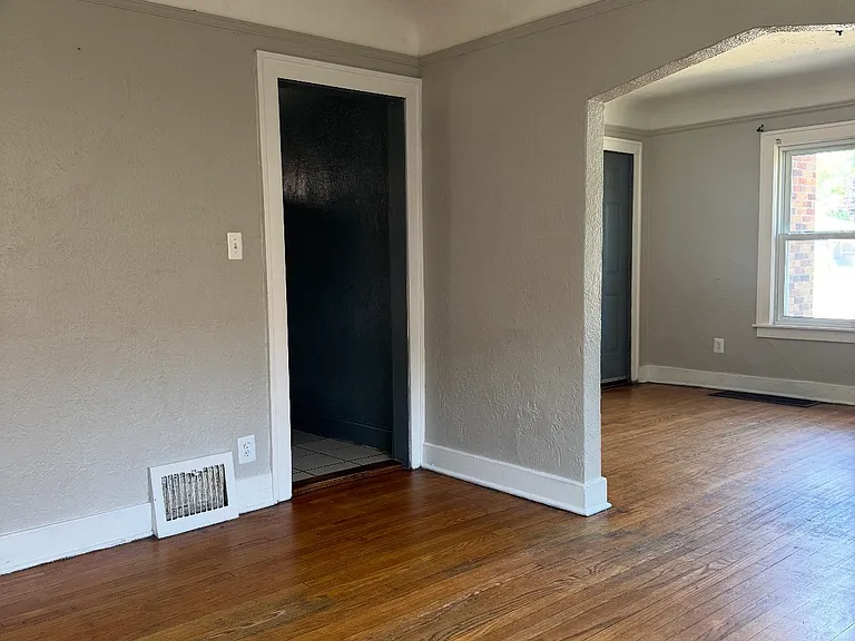 38 Cadillac St #1 — Photo 2