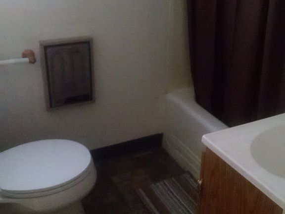 3rd image of 609 1st St W #1