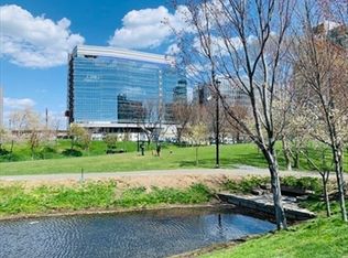 1 Earhart St UNIT 711, Cambridge, MA 02141