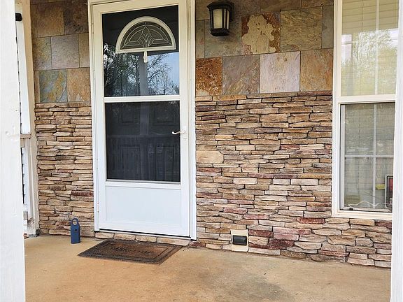 2nd image of 1110 Holly Berry Ln