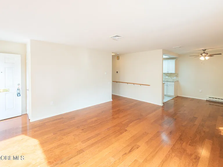 227A Manchester Ln — Photo 3