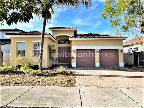 8865 NW 178th St