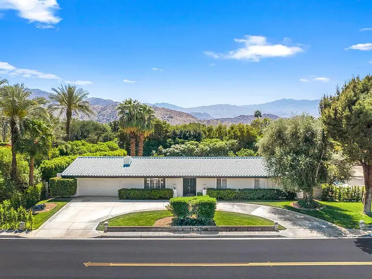 74965 Fairway Dr — Photo 2