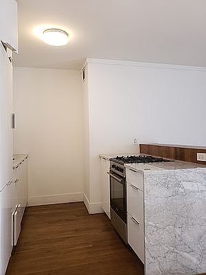 4th image of 200 E 30th St APT 6K