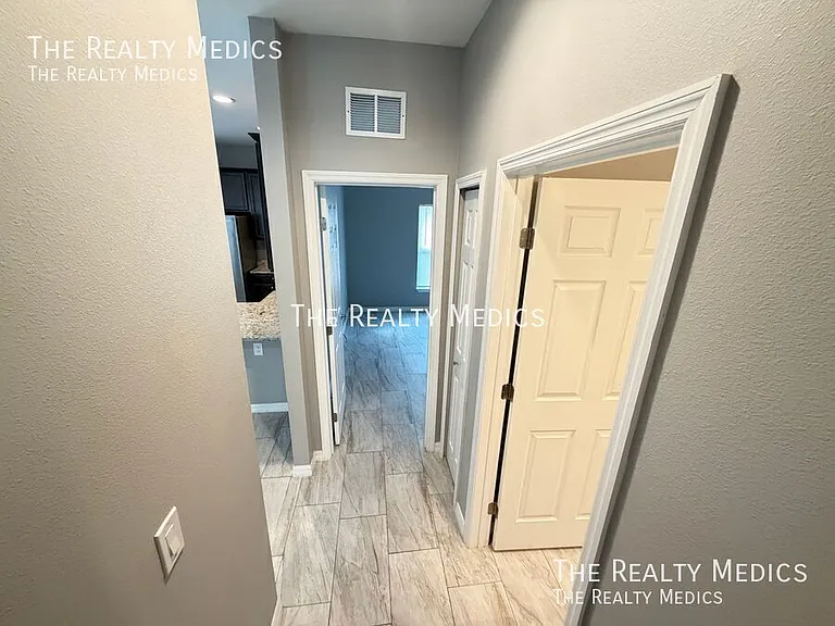 494 Harrison St SW — Photo 13