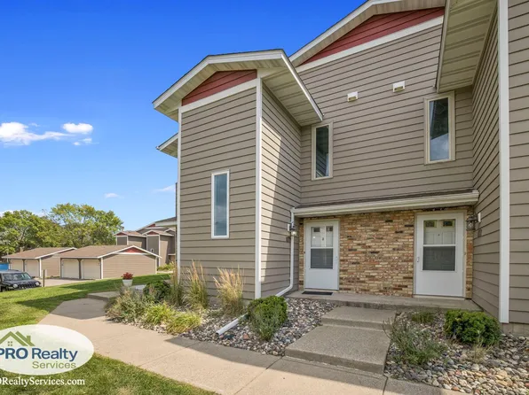 4502 Cinnamon Ridge Trl #B, Eagan, MN 55122