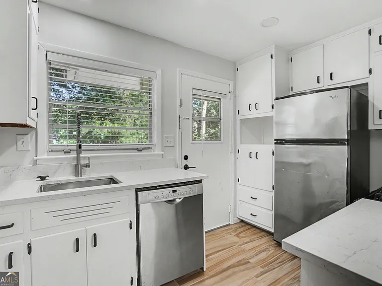 3535 Roswell Rd NE #E-2 — Photo 6