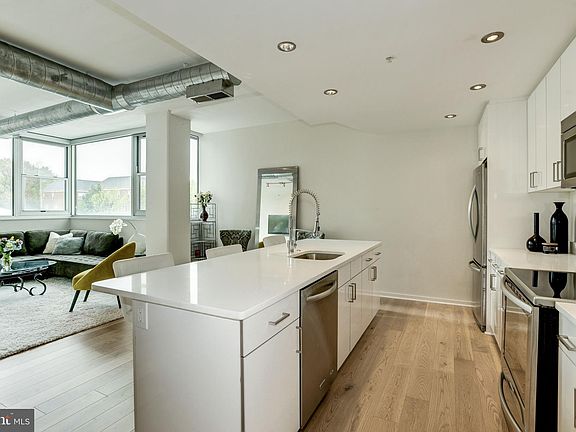 4th image of 3409 Wilson Blvd Unit 205