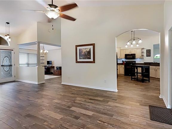 2nd image of 1323 Arbor Glen Ct