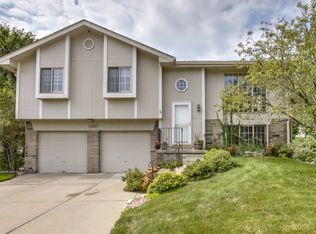 15037 Chalco Pointe Cir, Omaha, NE 68138